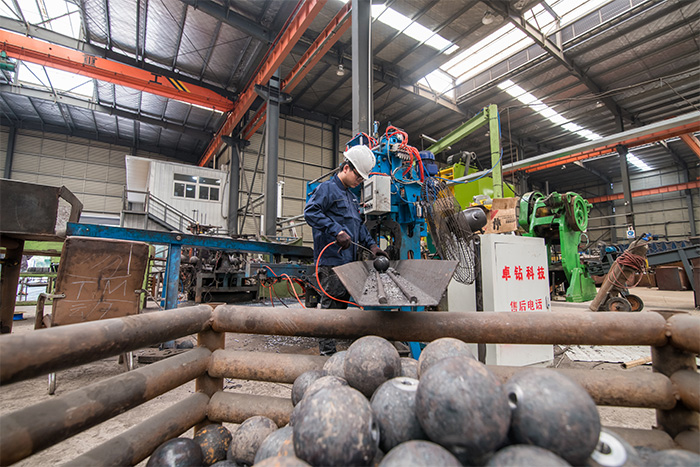 江西网架配件-螺栓球加工车间
